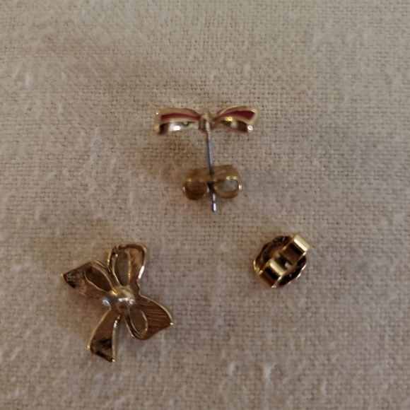 Red bow avon earrings - Picture 4 of 4
